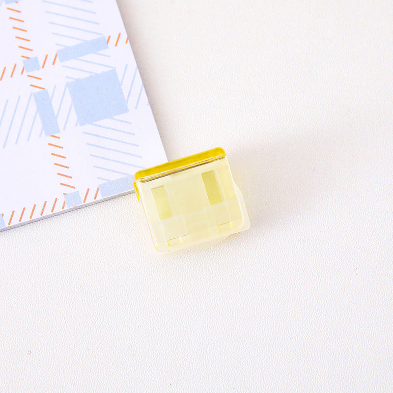 Wholesale Plastic Love Clip